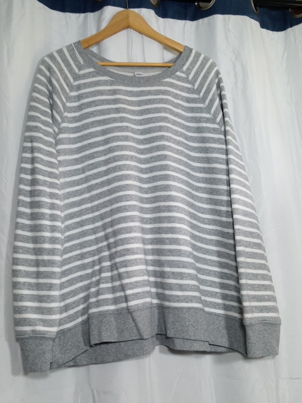 Old Navy Gray and White Striped Crewneck Sweater